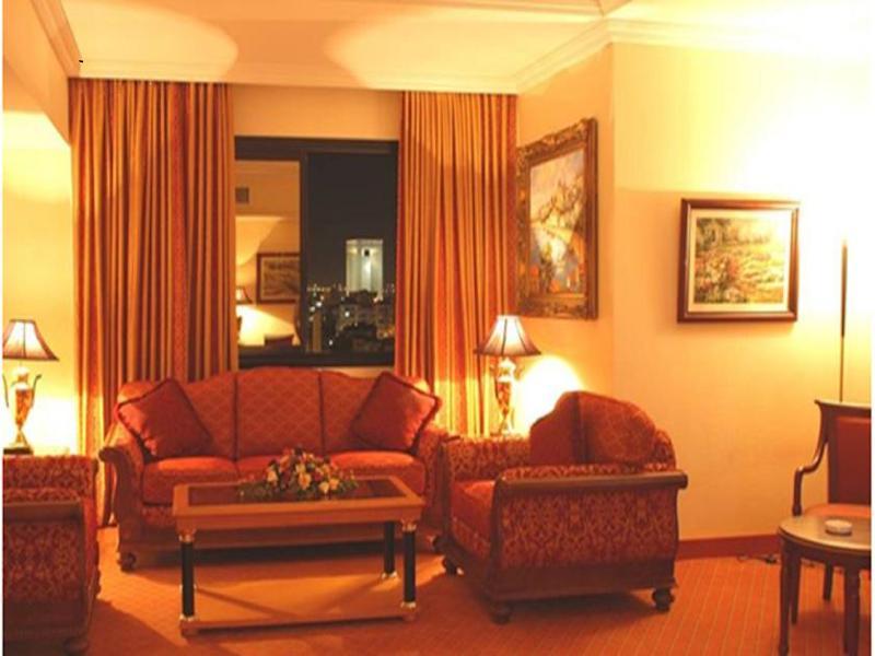Golden Hotel