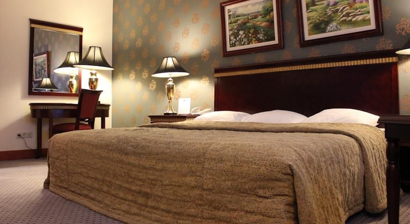 Hotel Golden 2*