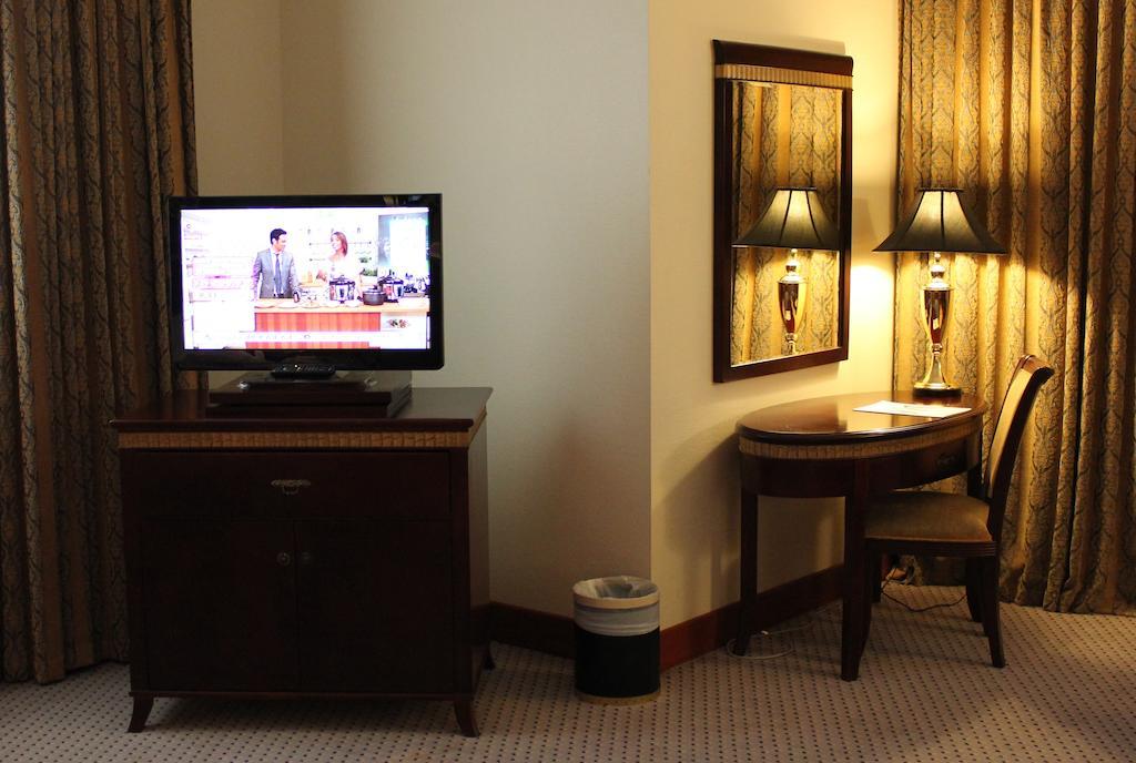 Golden Hotel